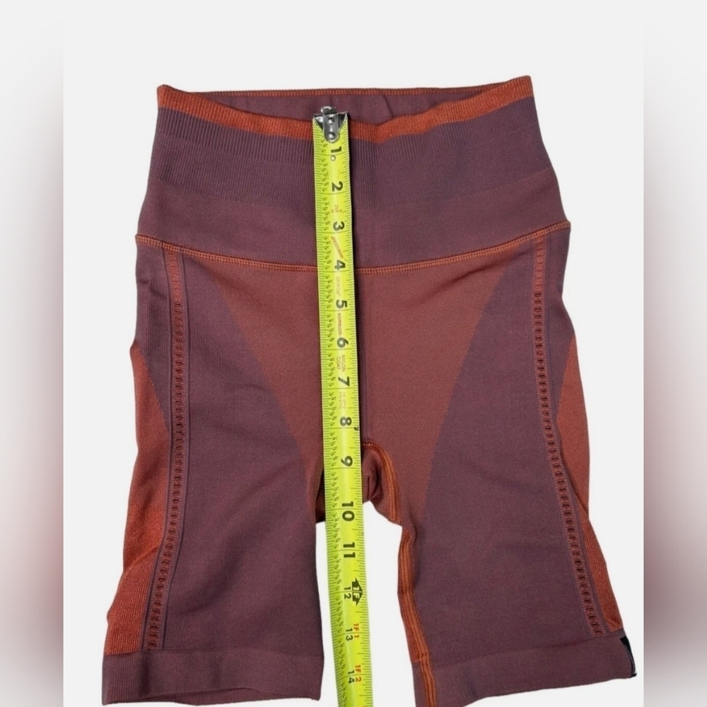 Athleta Allyson Felix Legend Seamless Bike Short High Rise Athletic Size Small - Picture 3 of 13